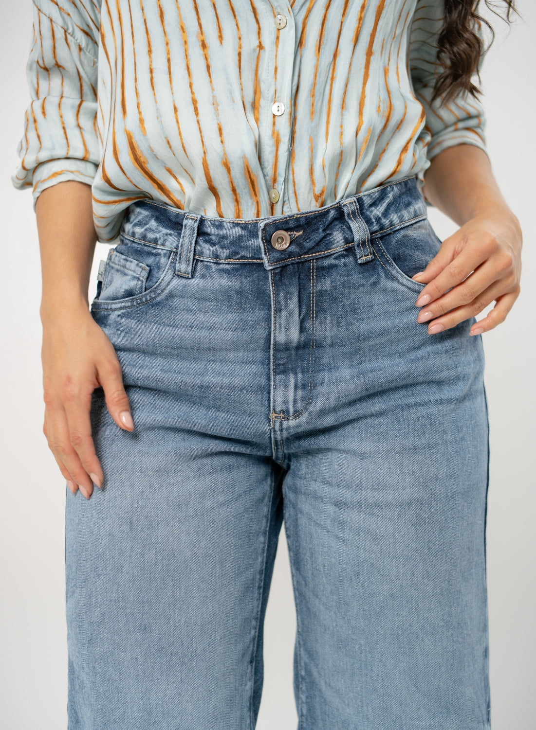 Women's Mid Rise Straight Jeans