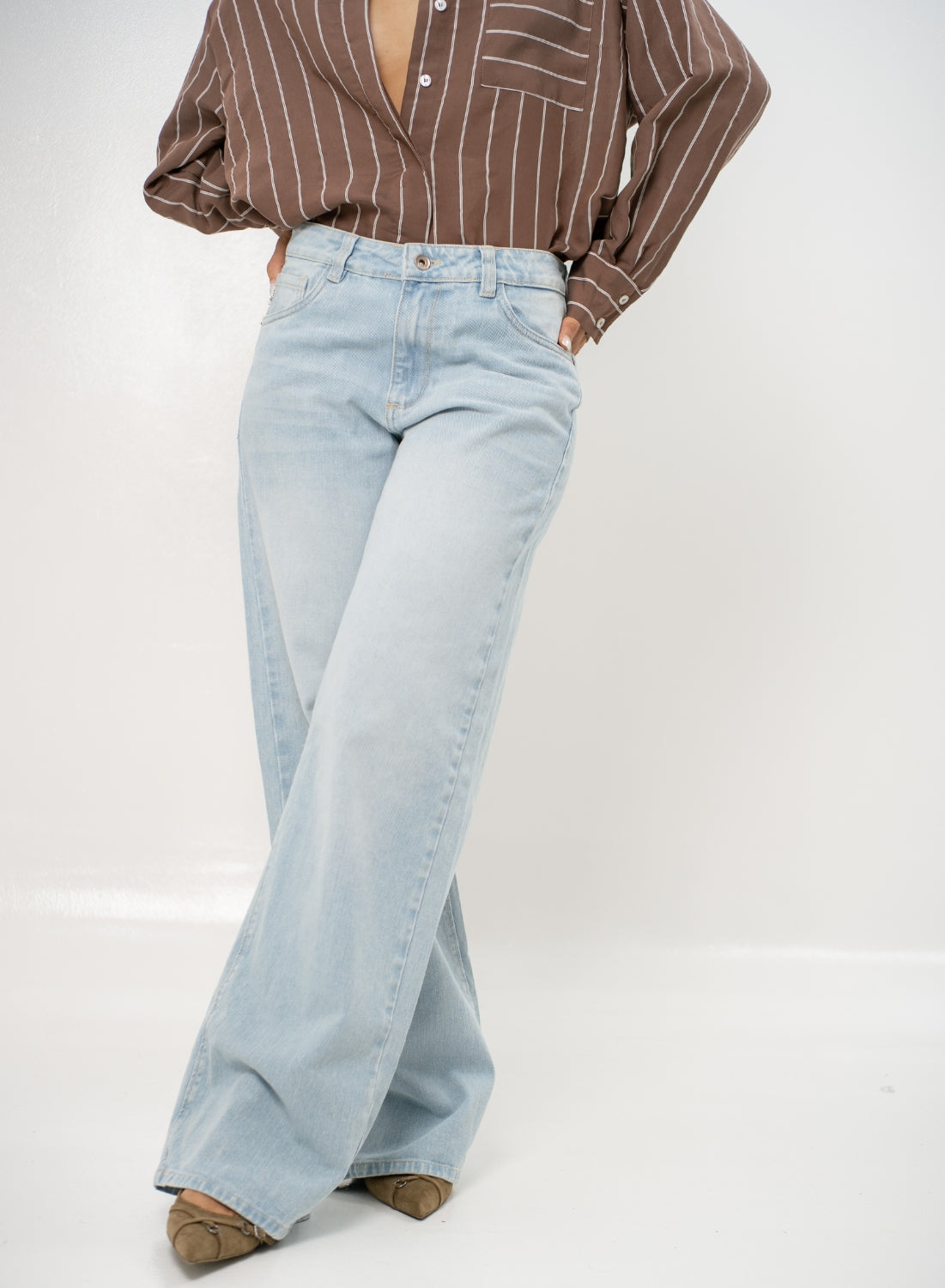 Women's Mid Rise Straight Jeans  LIGHT BUE ALIEN JEANS