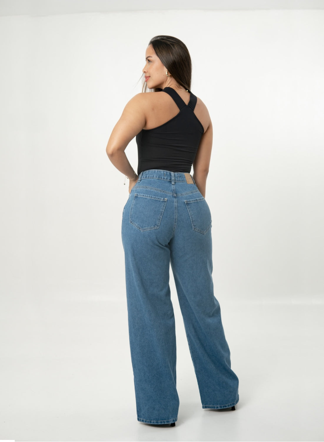 Women's Mid Rise Straight Jeans