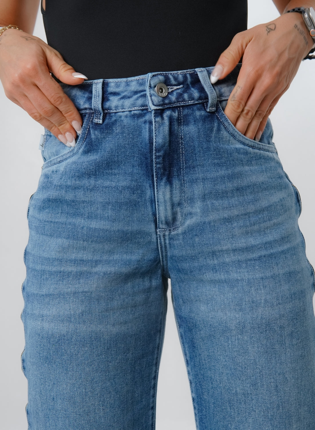 Women's Mid Rise Straight Jeans Zipper sides