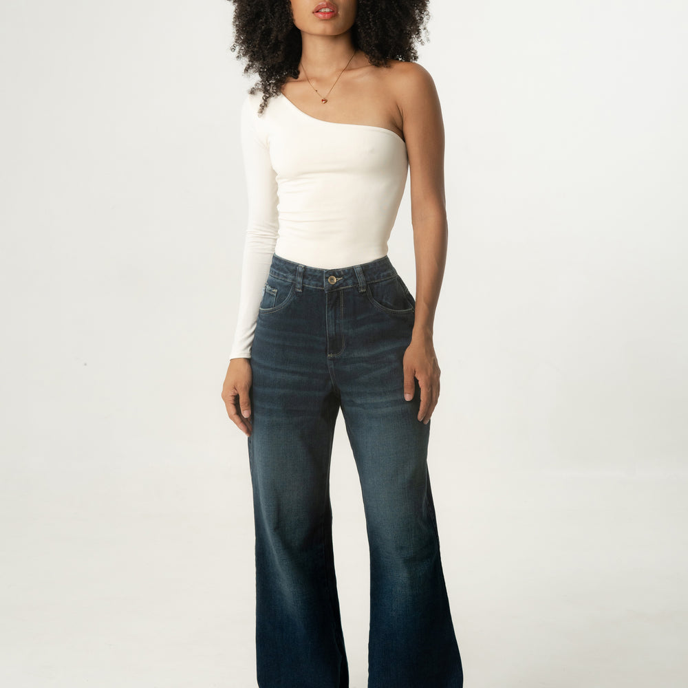 Women's Low Rise Wide Leg Jeans bum look bigger