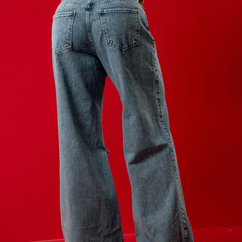 
                      
                        Women's Low Rise Wide Leg Jeans
                      
                    