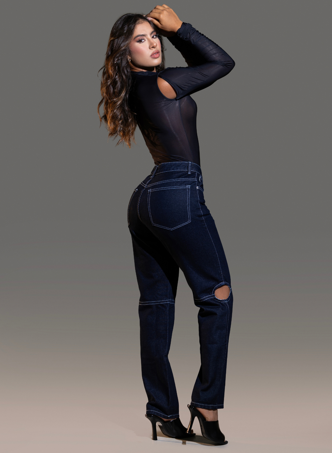Zayden - Women's Mid Rise Mom Jeans