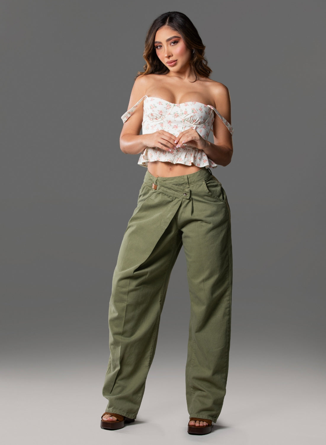 Pistachio - Women's Mid Rise Tailored - Baggy Jeans alien colombia summer