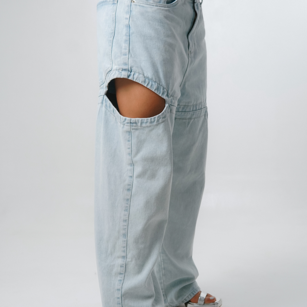 
                      
                        Women's Low Waist Barrel Jeans
                      
                    