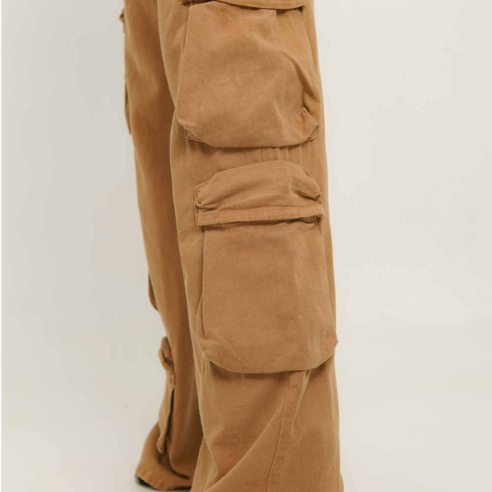 
                      
                        Women's Mid Rise Cargo Jeans BROWN
                      
                    