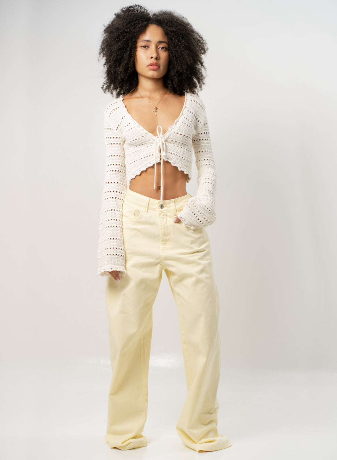 alien jeans Women's Mid Rise Flare Jeans