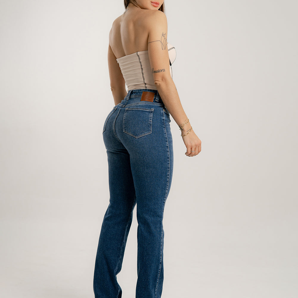 Mid Rise Mom Straight Jeans