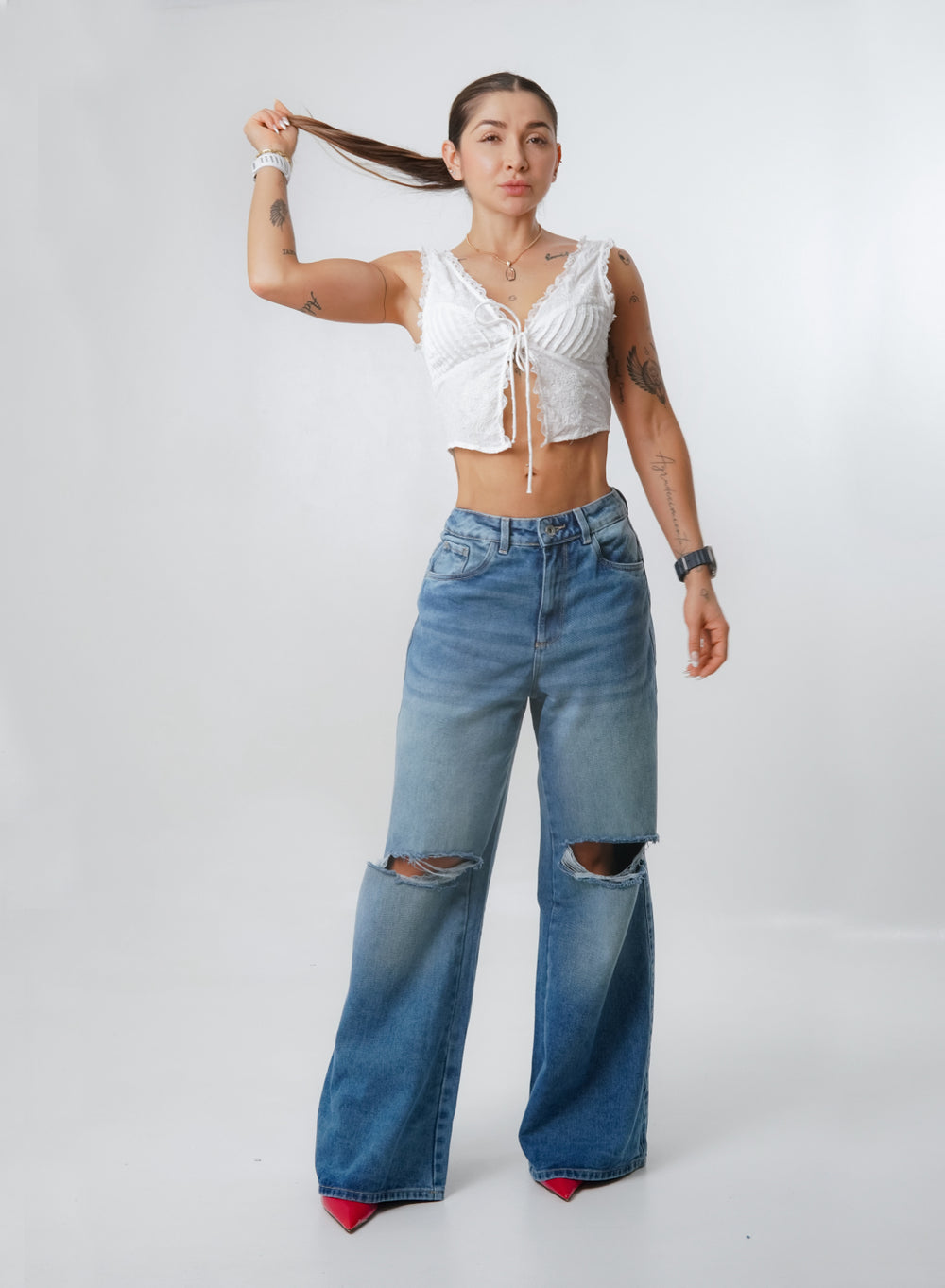 WIDE LEG RIPPED BLUE JEANS