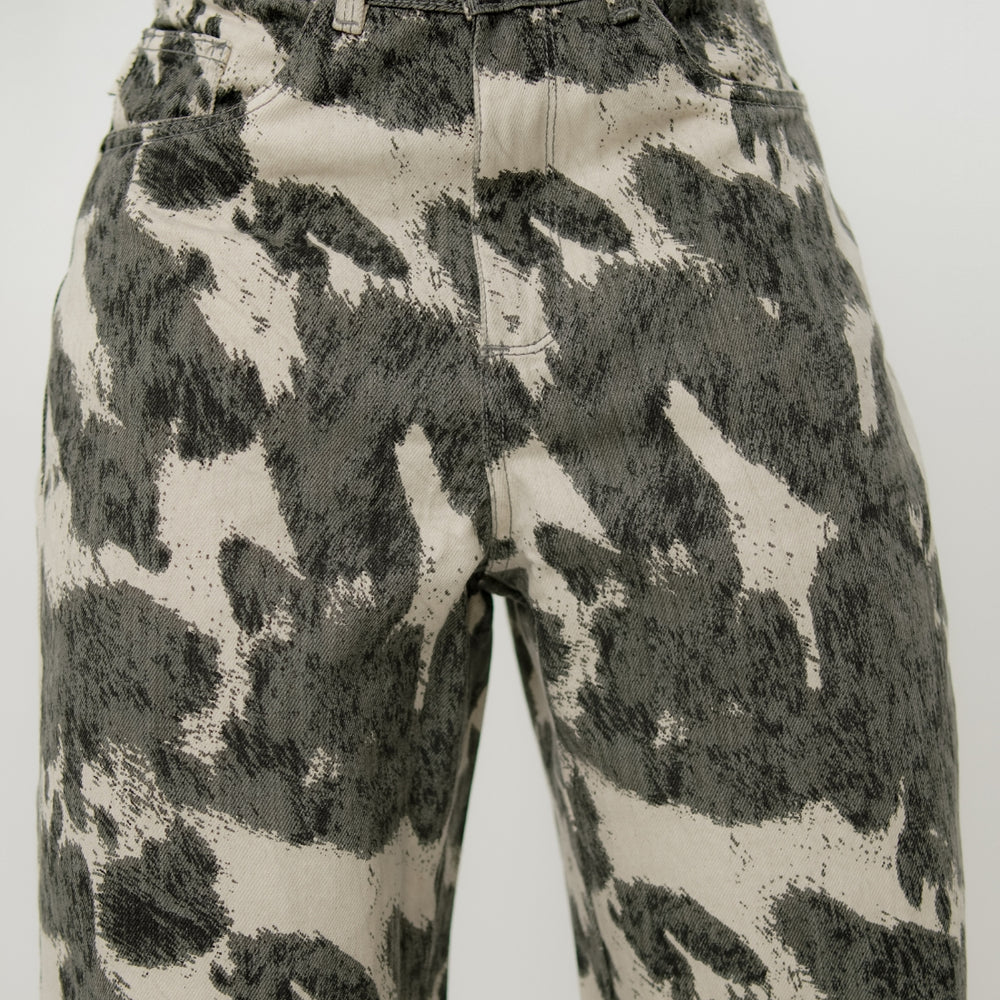 
                      
                        Women's Low Rise Wide Leg Jeans COW Printed
                      
                    