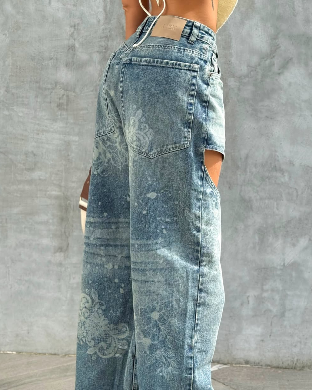 Ladies Low Rise Barrel Alien Jeans