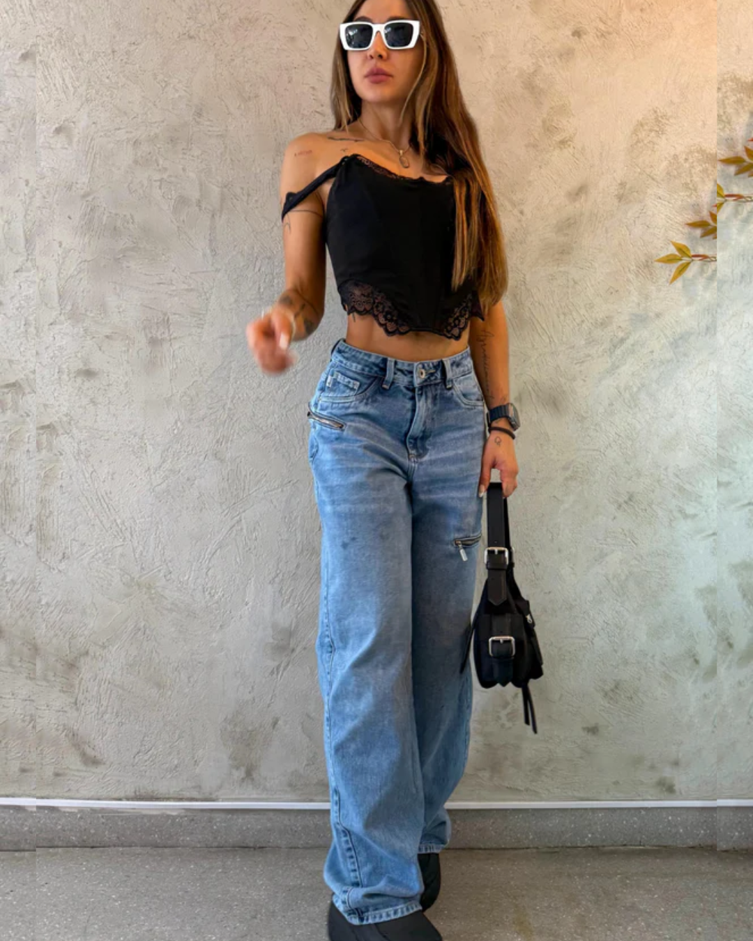baggy blue mid rise alien jeans