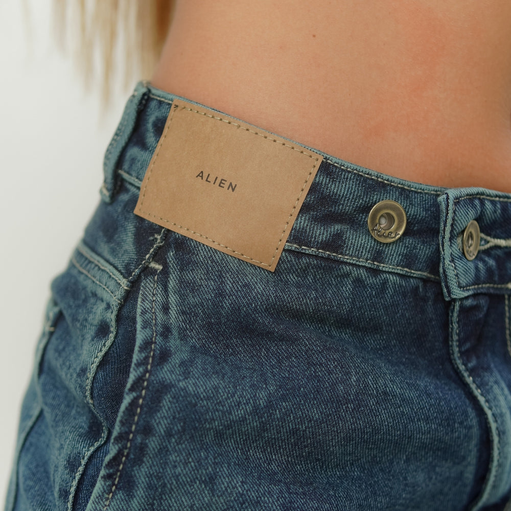 
                      
                        Women's Low Rise Barrel Jeans
                      
                    