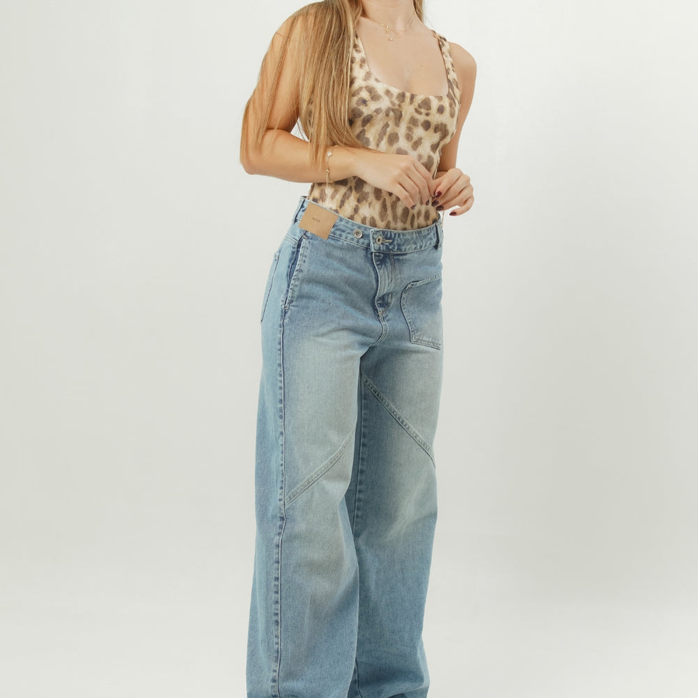 
                      
                        Women's Low Rise Barrel Jeans
                      
                    