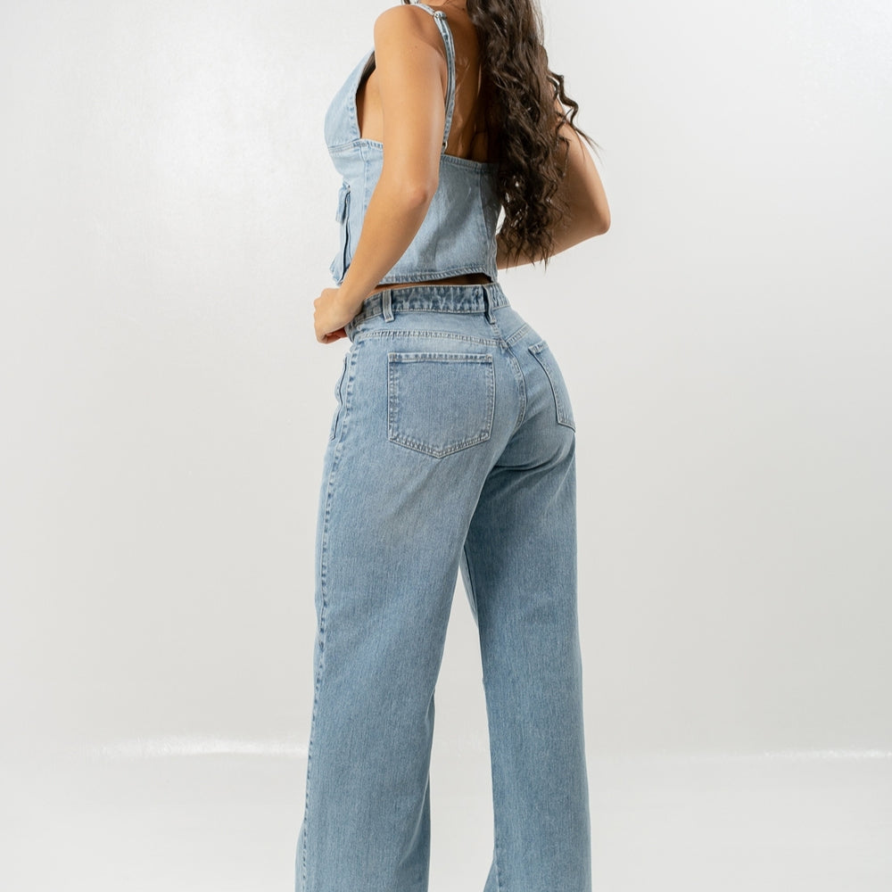Women's Low Rise Barrel Jeans light blue