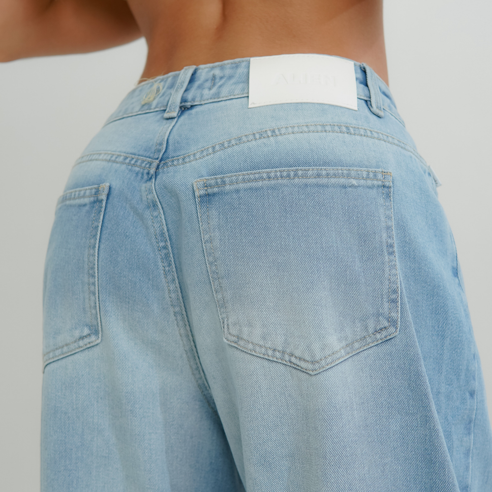 
                      
                        Women's Low Rise Bagg Light Blue Jeans
                      
                    