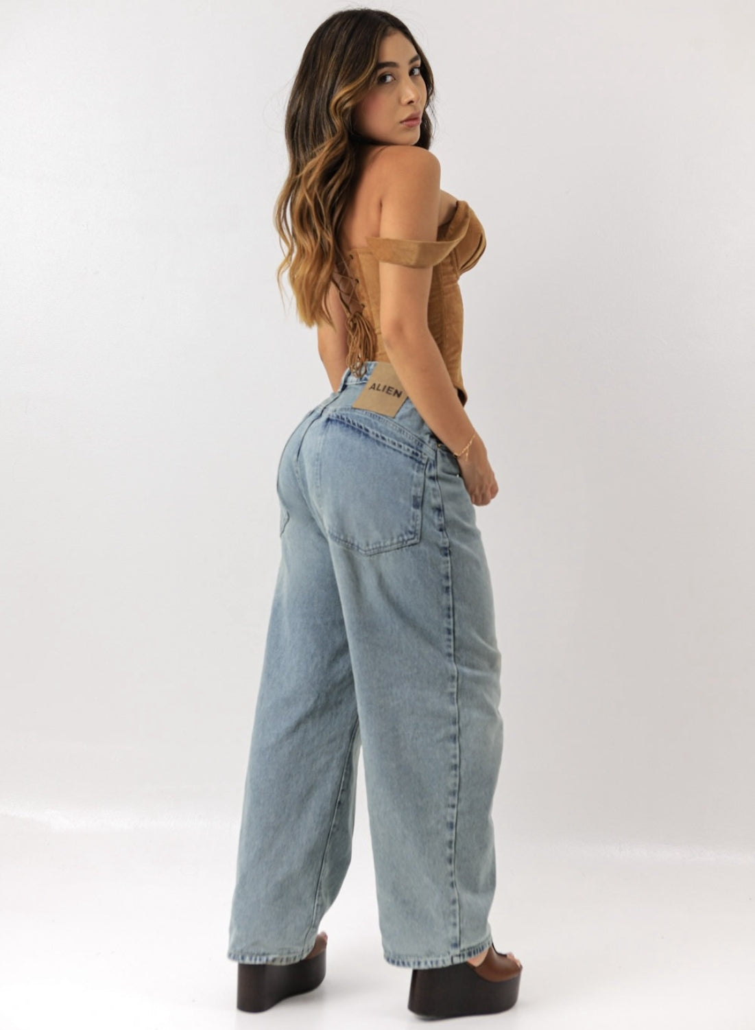 Women's Low Waist Barrel Jeans ALIEN JEANS COLOMBIA