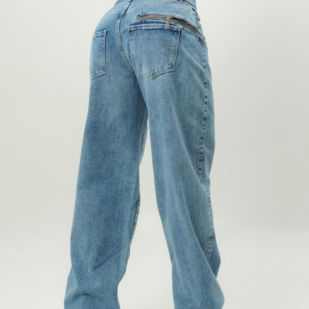 
                      
                         Women's Mid Waist Baggy Alien Jeans
                      
                    