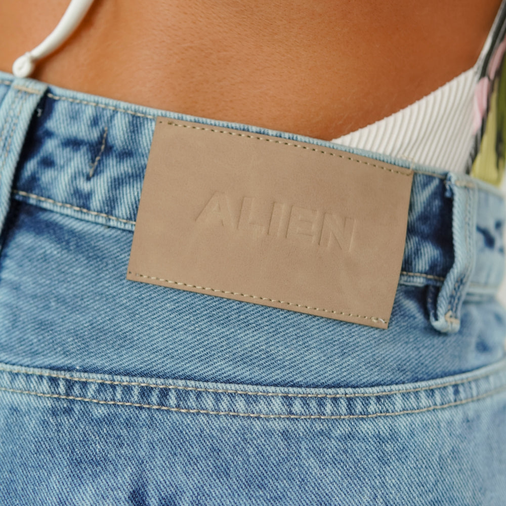 
                      
                         Women's Mid Waist Baggy Jeans
                      
                    