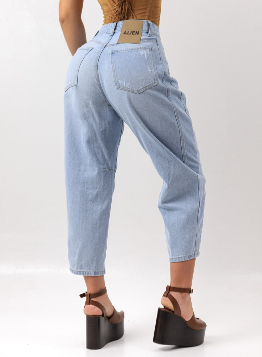 Women's Low Waist Barrel Jeans LIGHT BLUE ALIEN JEANS