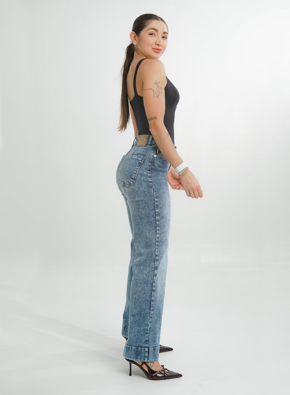 Women's High Rise Classic Mom Flare Jeans