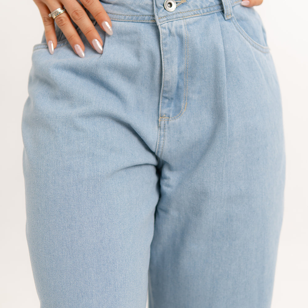 
                      
                        BAGGY WDE LEG JEANS
                      
                    