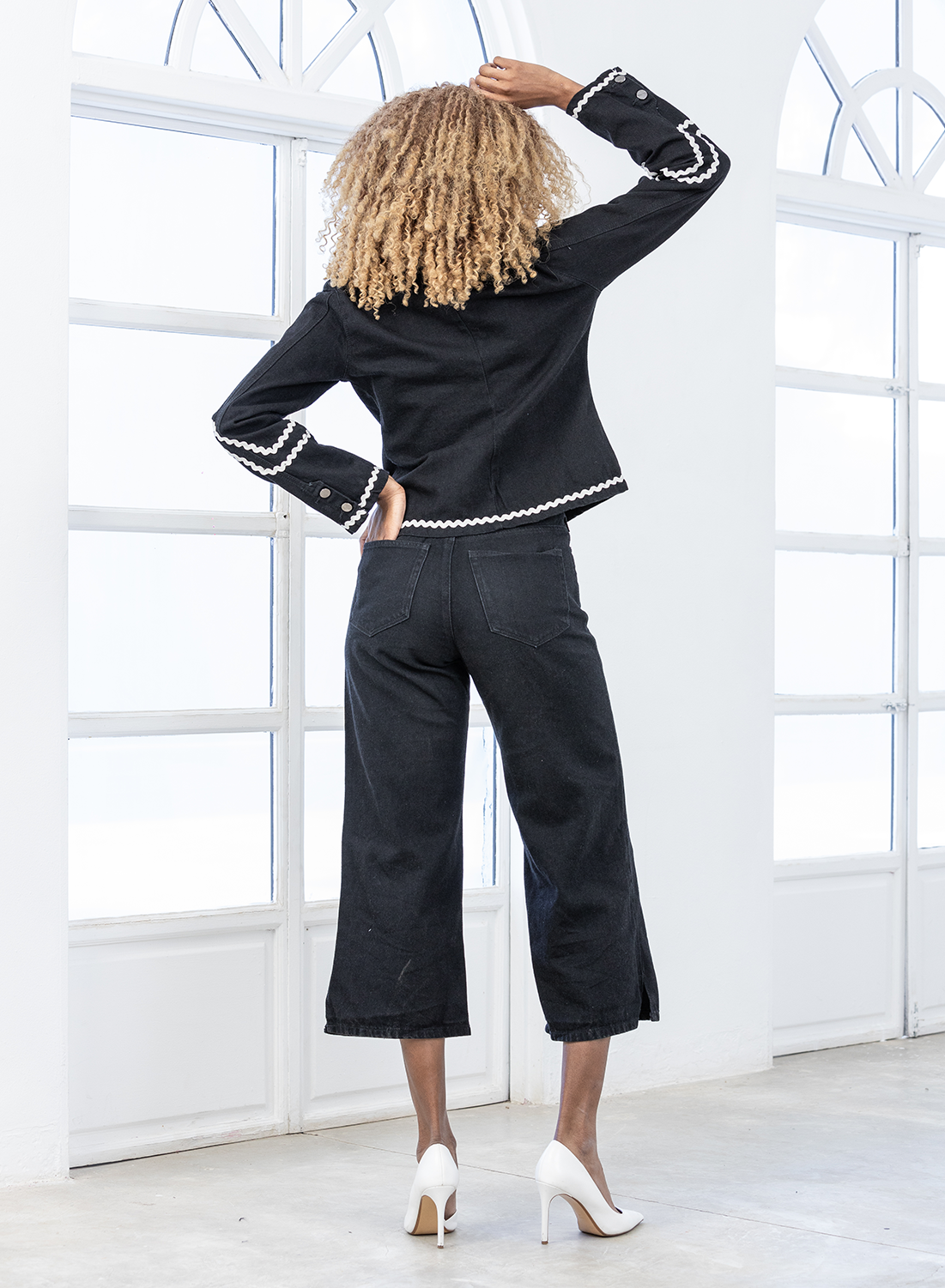 Florencia Black - Women's Black Mid Rise Culotte Jeans