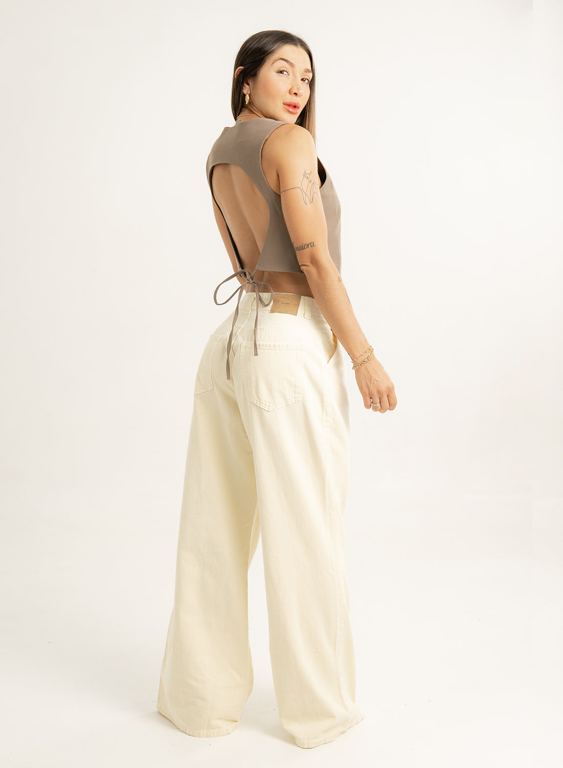 BEIGE BAGGY JEANS