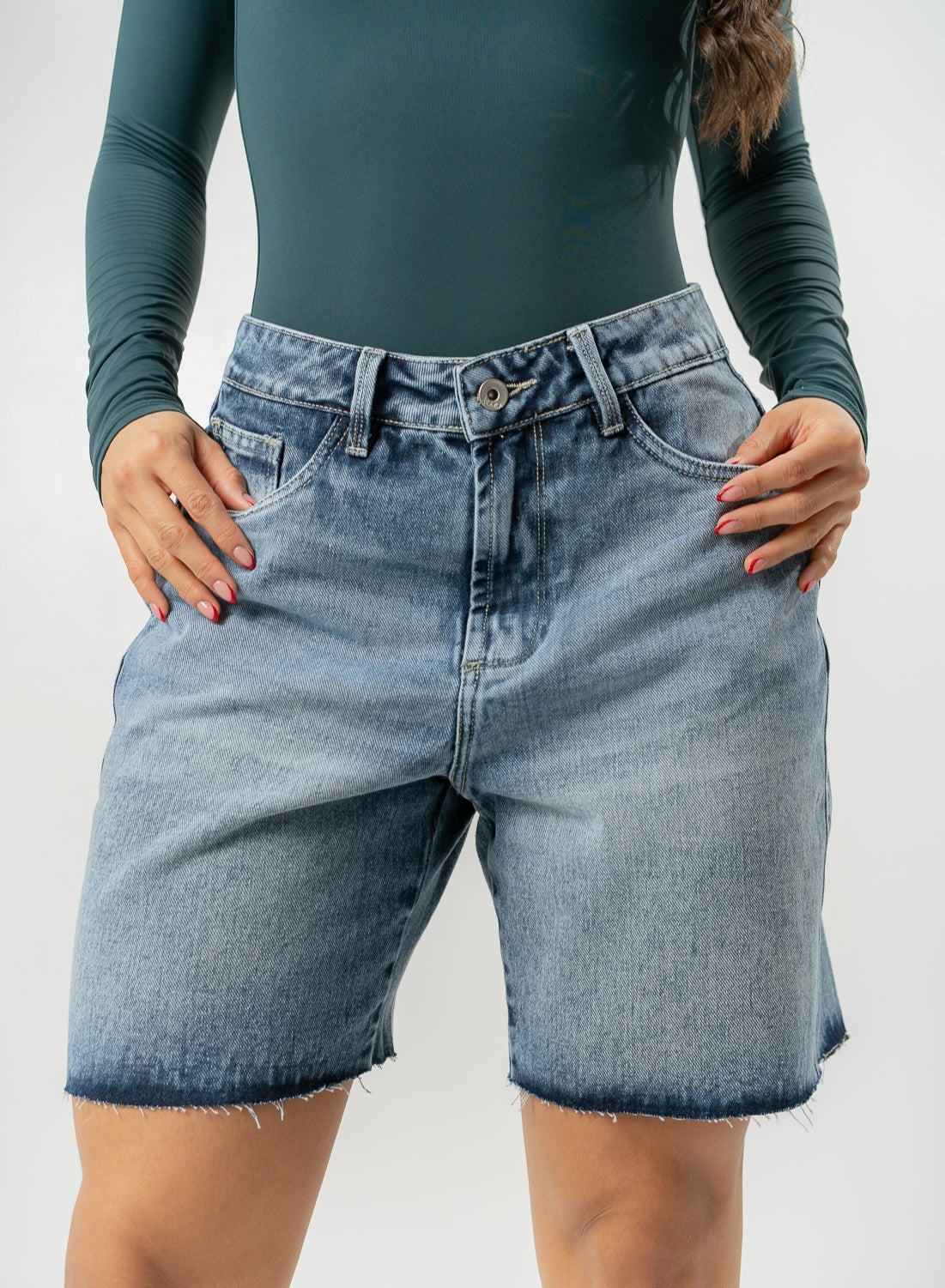 Women's Mid Rise Cargo Jorts