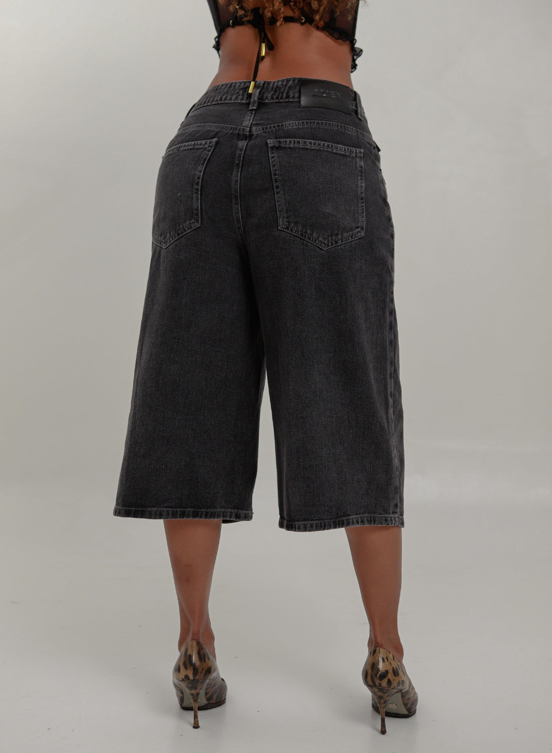 Women’s Mid Rise Long Jorts