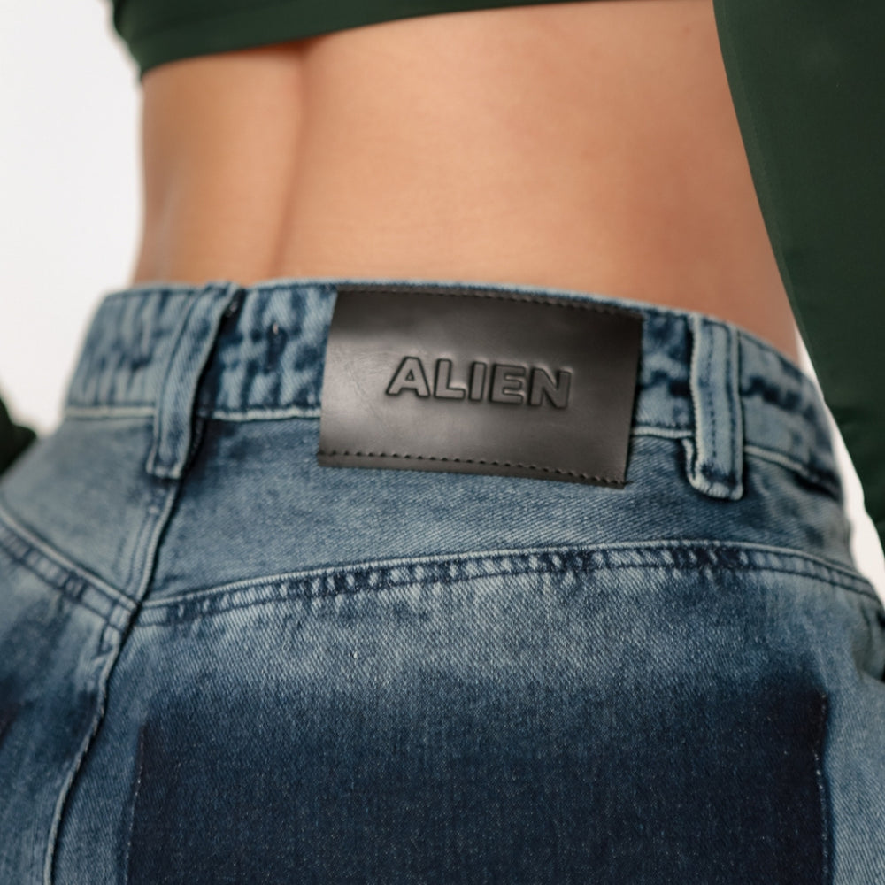 
                      
                        Women's Low Waist Barrel Jeans
                      
                    