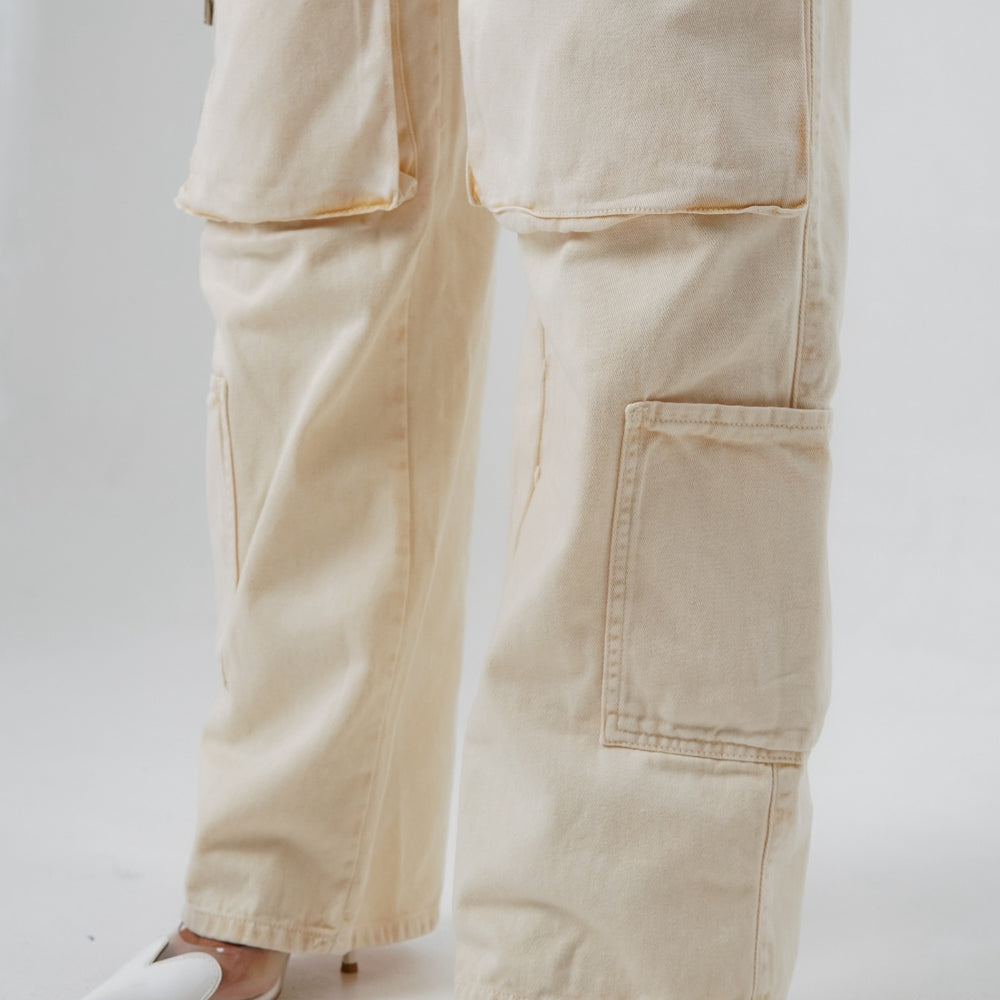 
                      
                        Women's Low Rise Cargo Alien Jeans
                      
                    