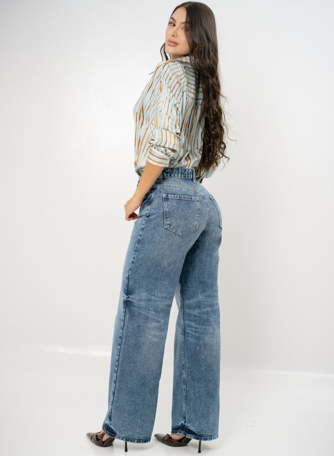 Women's Mid Rise Straight Jeans