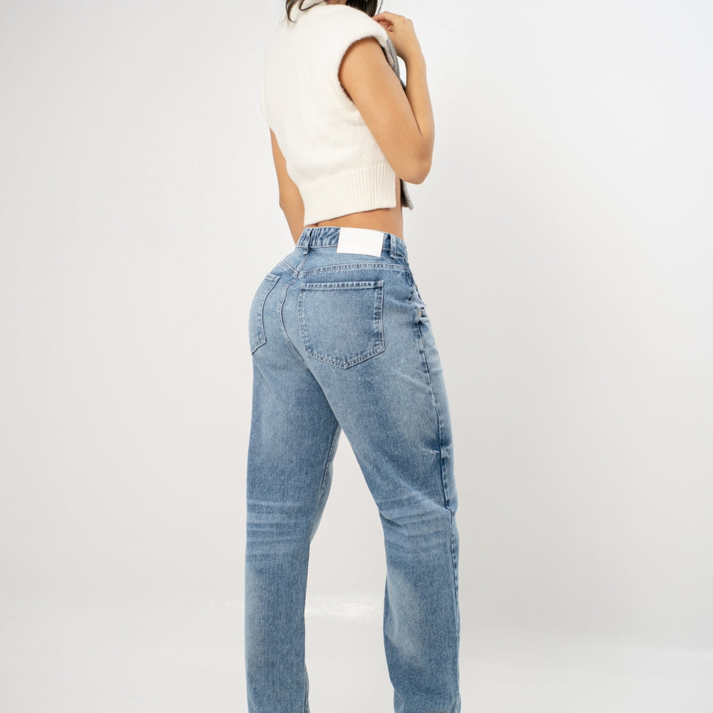  Women's Low Rise Straight Jeans