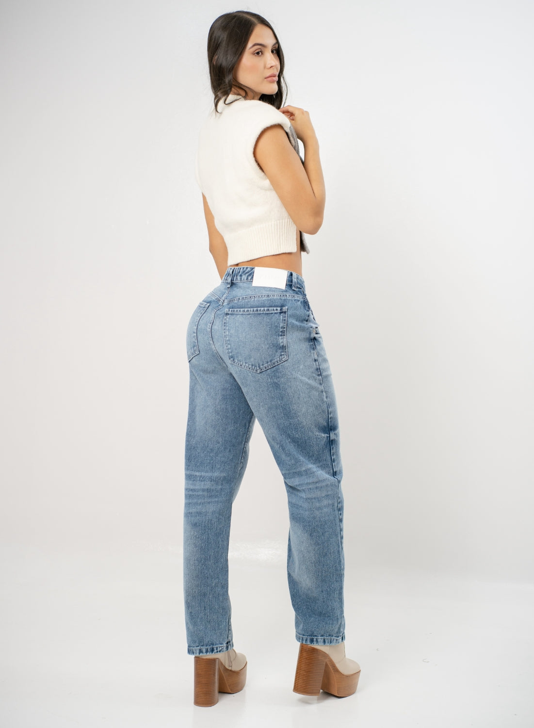  Women's Low Rise Straight Jeans