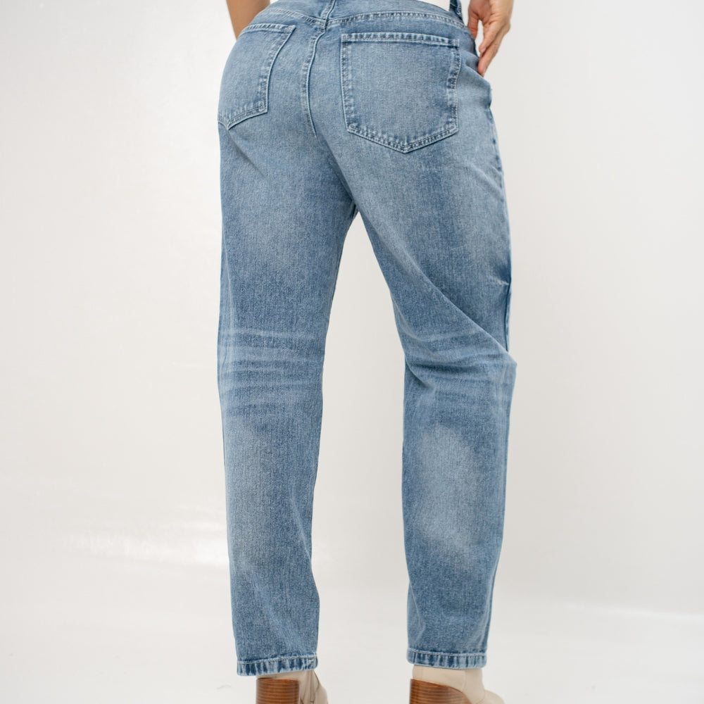
                      
                         Women's Low Rise Straight Jeans
                      
                    