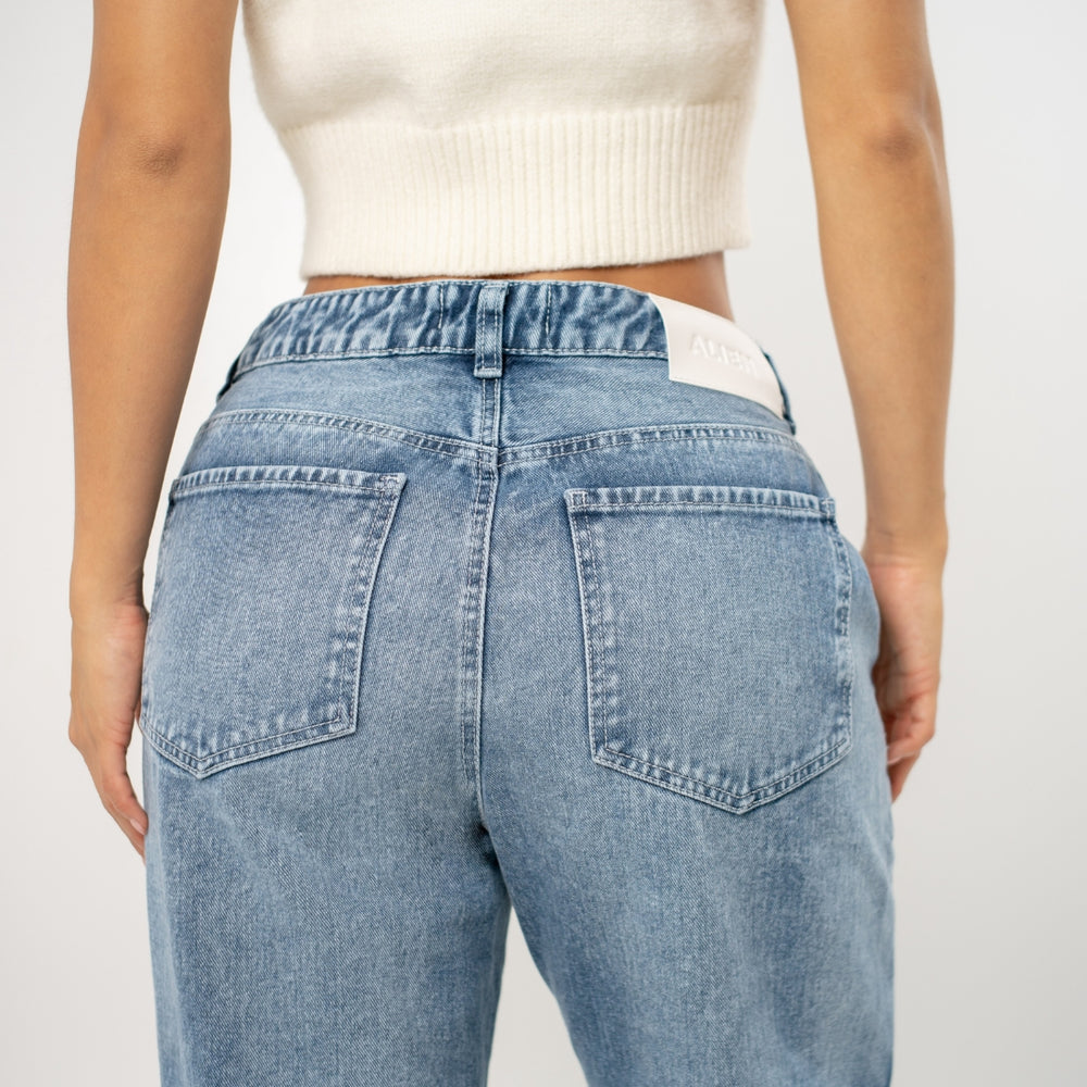 
                      
                         Women's Low Rise Straight Jeans
                      
                    