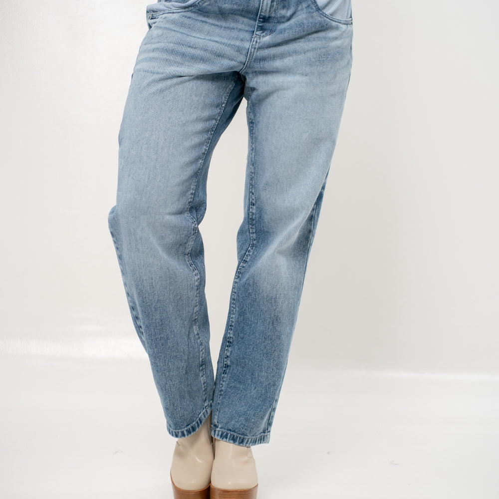 
                      
                         Women's Low Rise Straight Jeans
                      
                    
