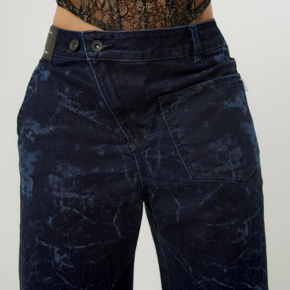 
                      
                        Women's Low Rise Straight Dark Blue Jeans with Lasser effect 
                      
                    