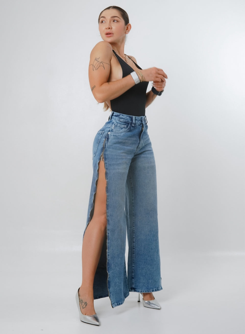 Women's Mid Rise Straight Jeans Zipper sides