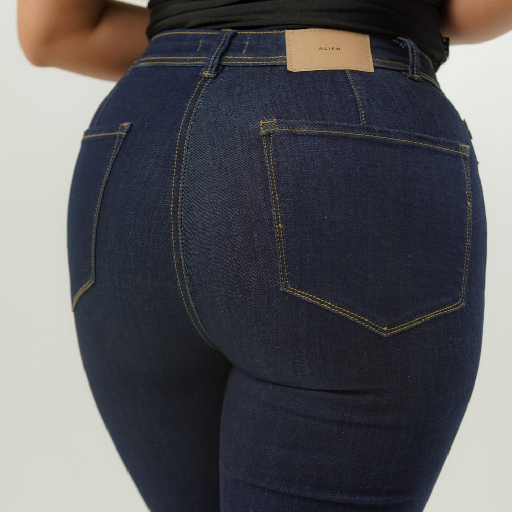 
                      
                        ONE SIZE SKINNY BLUE ALIEN JEANS
                      
                    