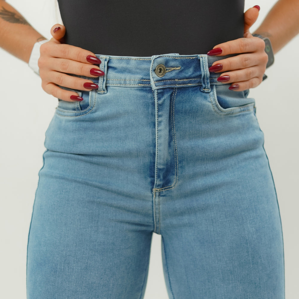 
                      
                        ONE SIZE SKINNY BLUE ALIEN JEANS
                      
                    
