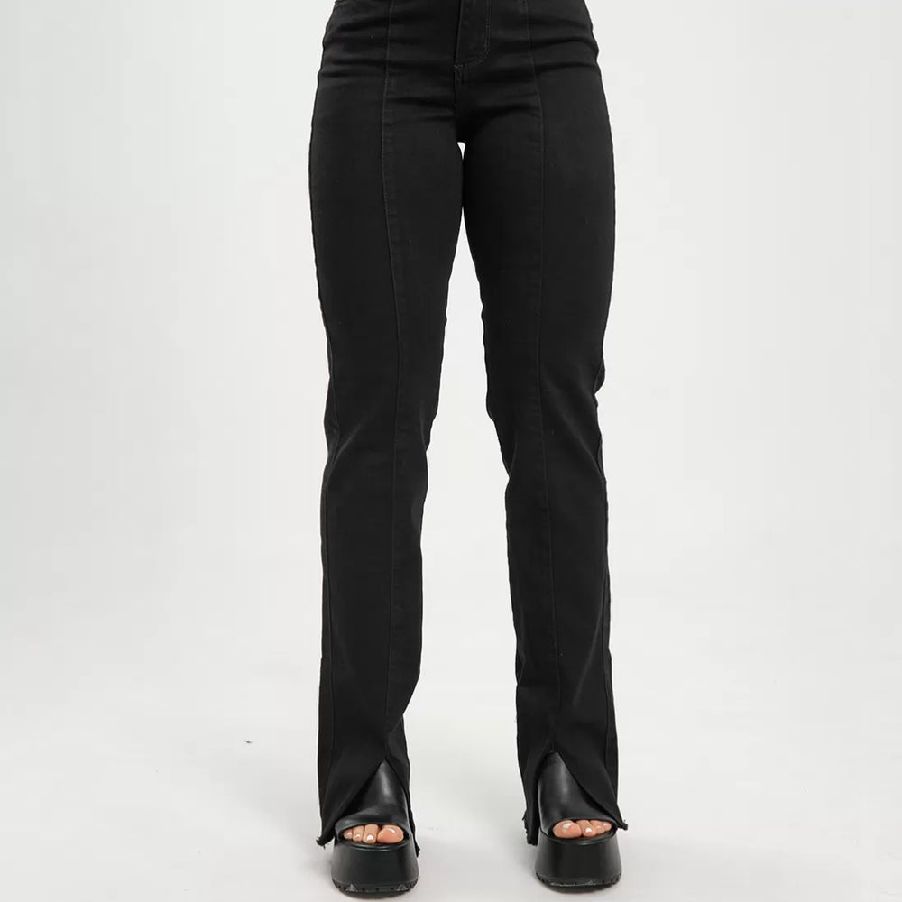 
                      
                        BLACK - High Rise Straight Jeans
                      
                    