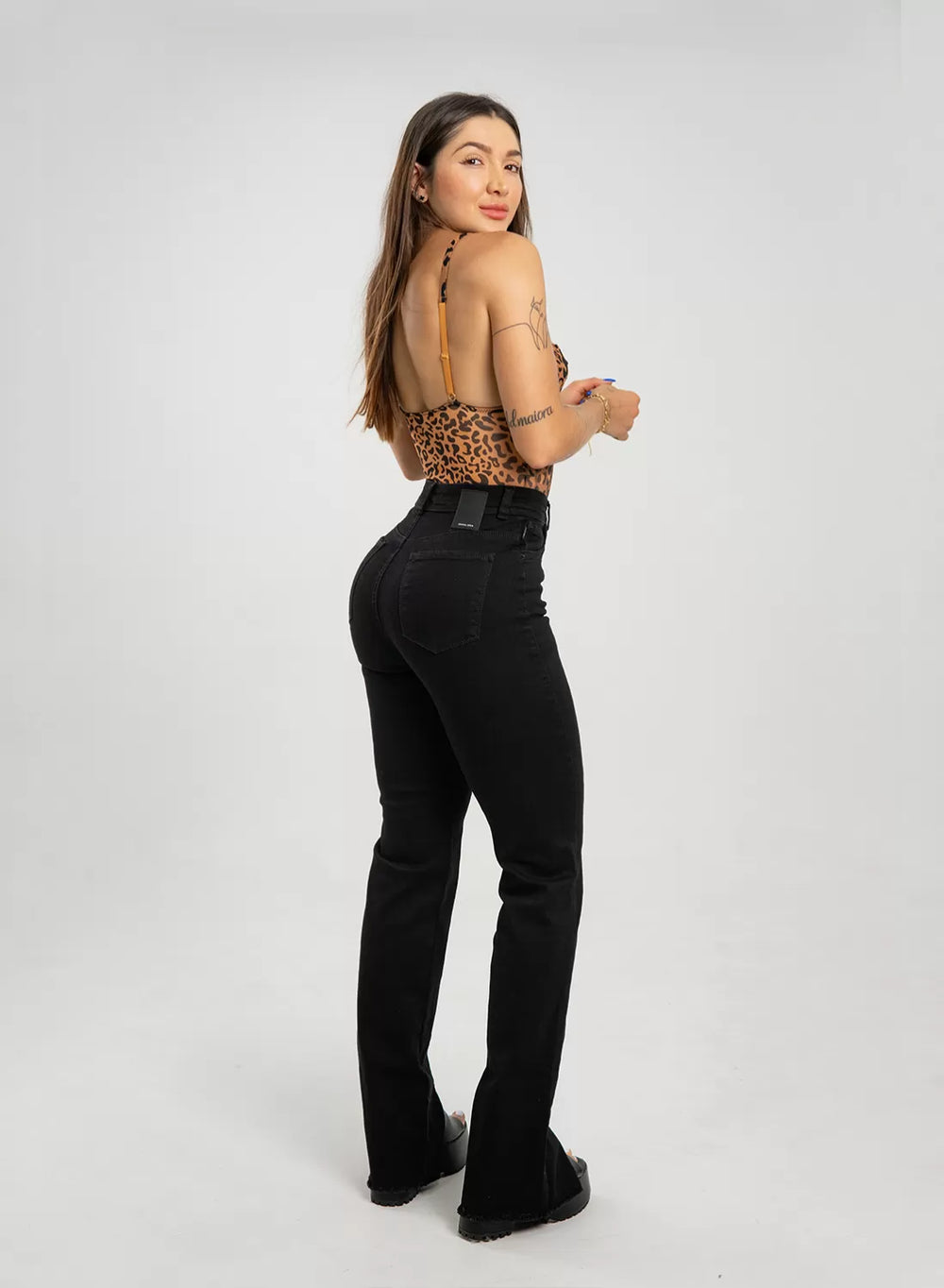 BLACK - High Rise Straight Jeans