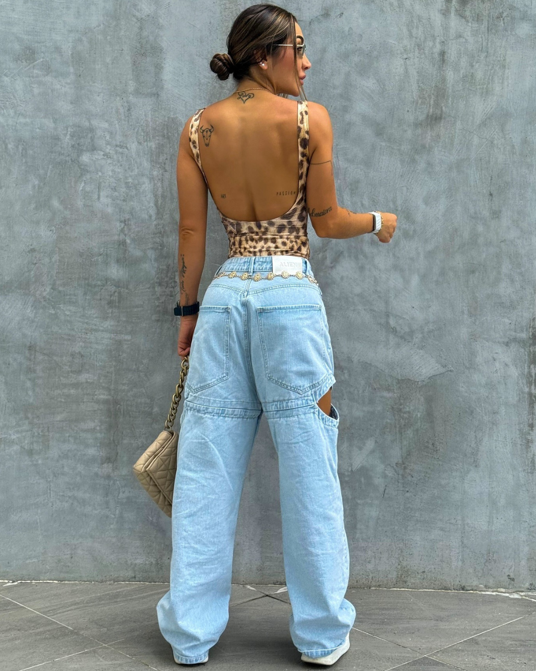 barrel light blue alien jeans
