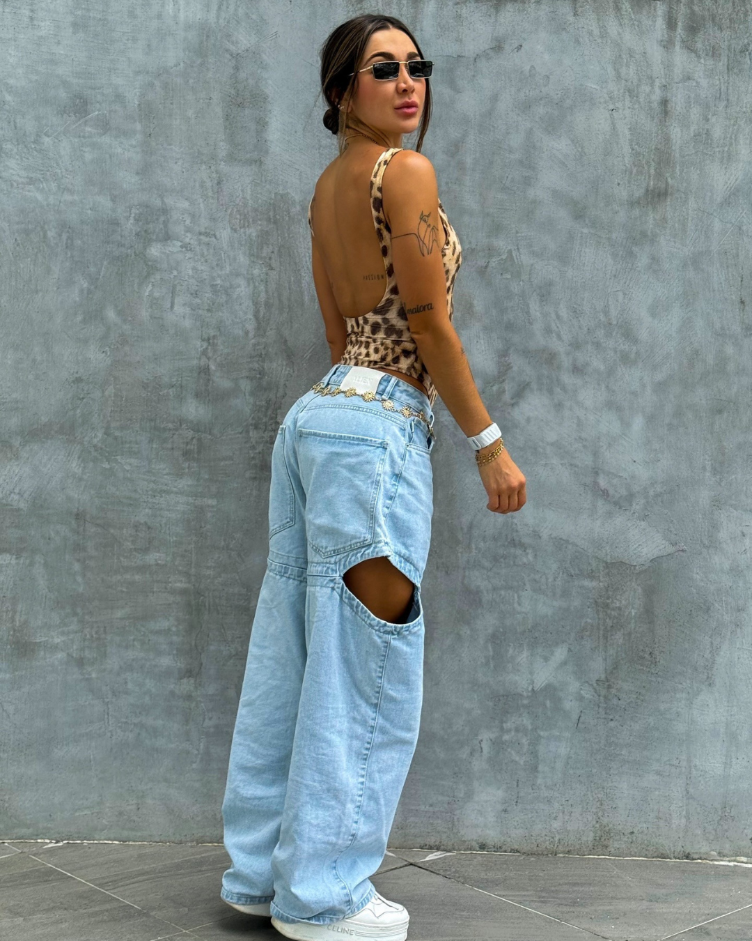 barrel light blue alien jeans